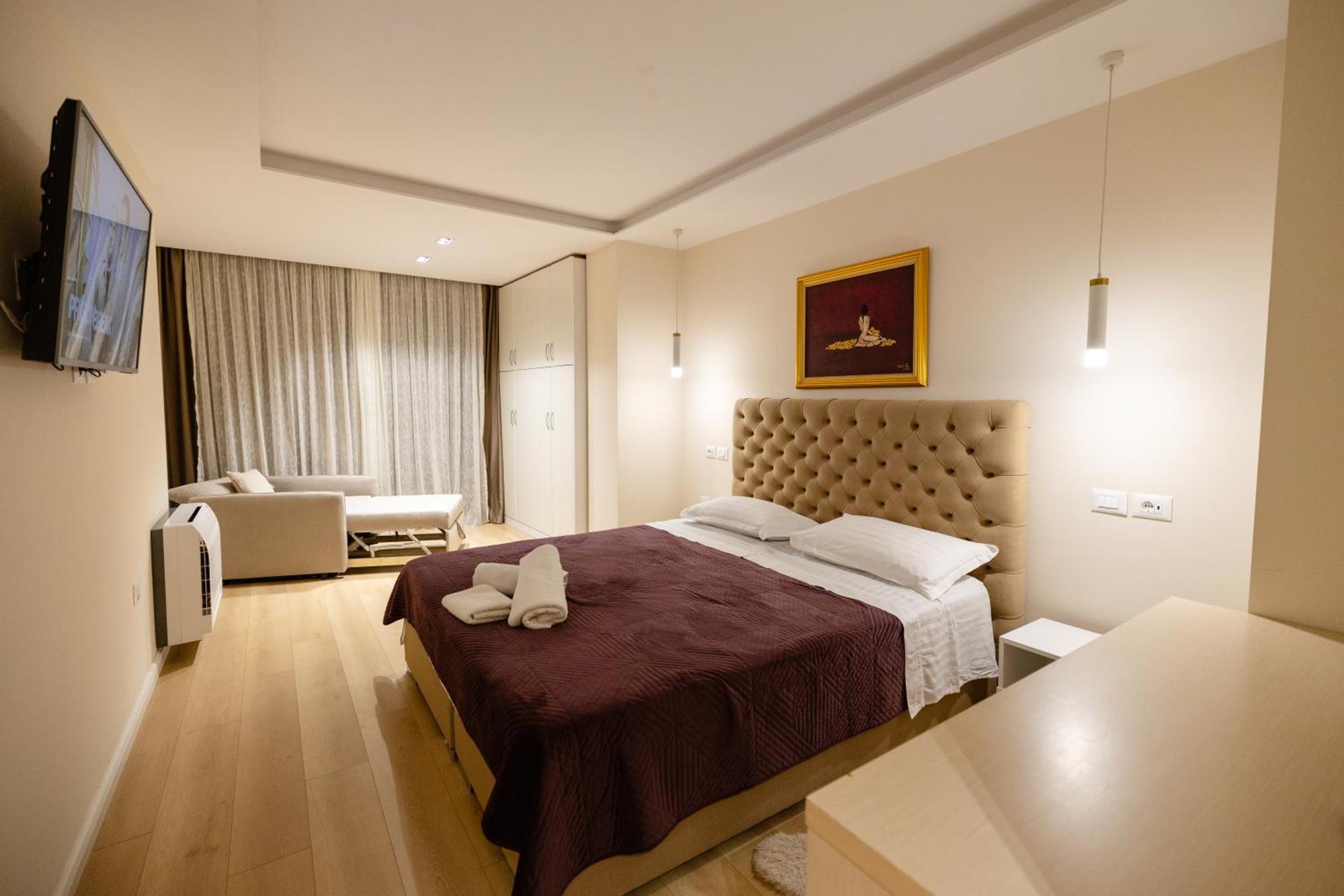 Luxury Center Observatori Apartment Tirana Buitenkant foto