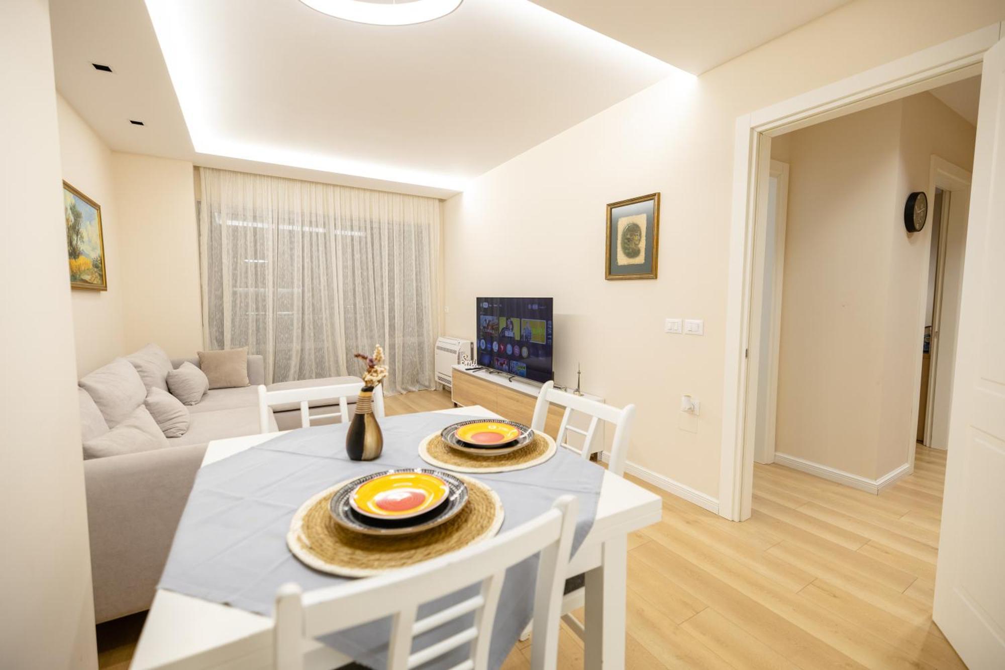 Luxury Center Observatori Apartment Tirana Buitenkant foto