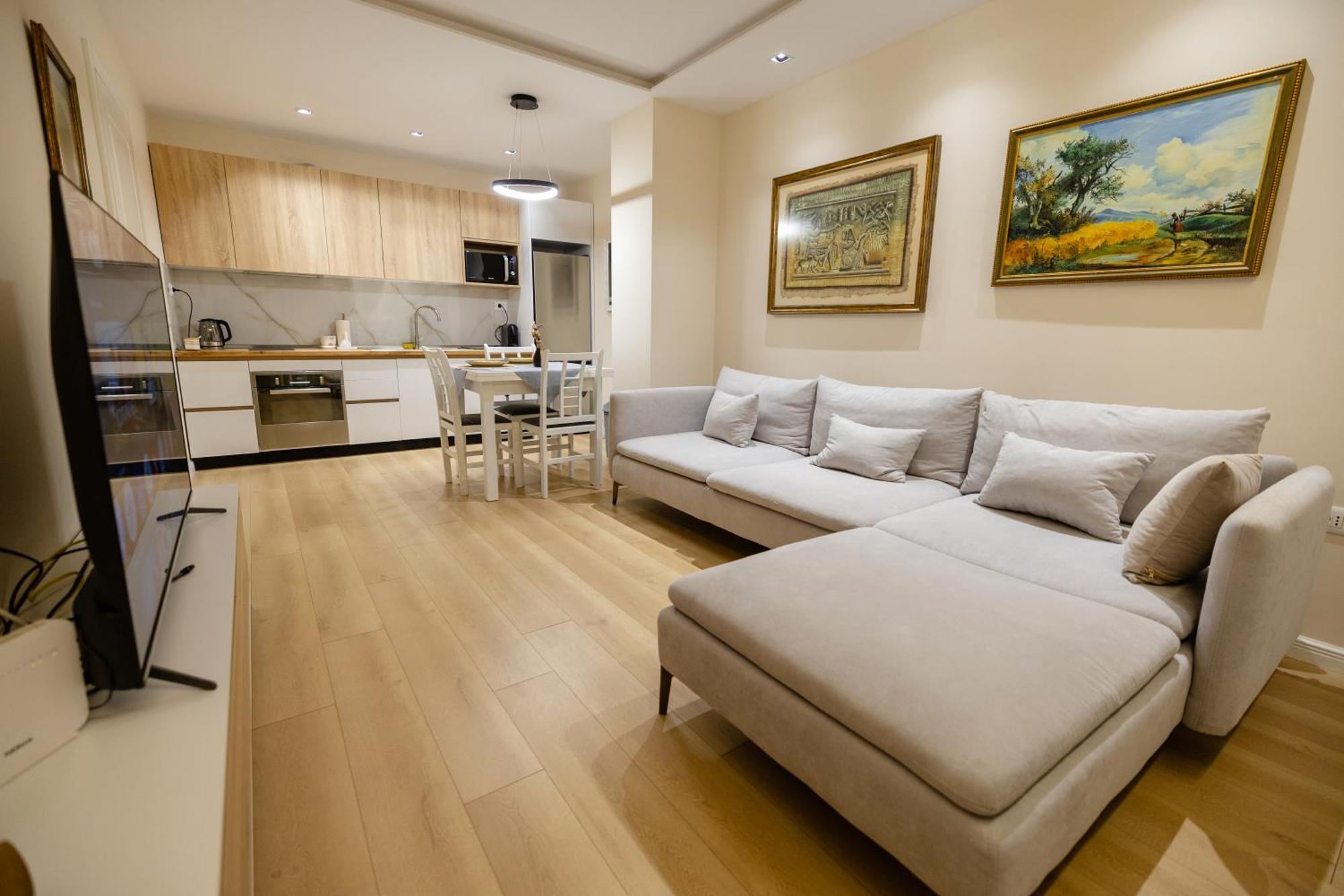 Luxury Center Observatori Apartment Tirana Buitenkant foto