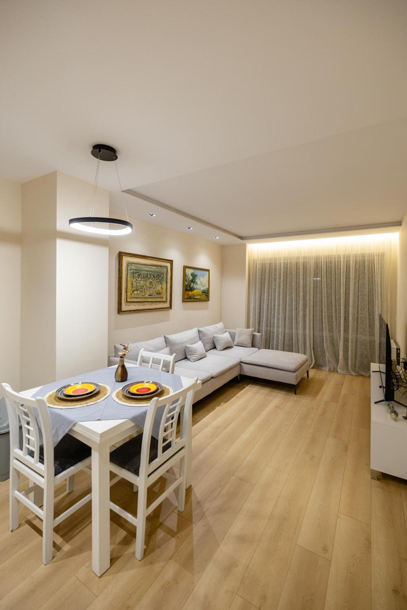 Luxury Center Observatori Apartment Tirana Buitenkant foto