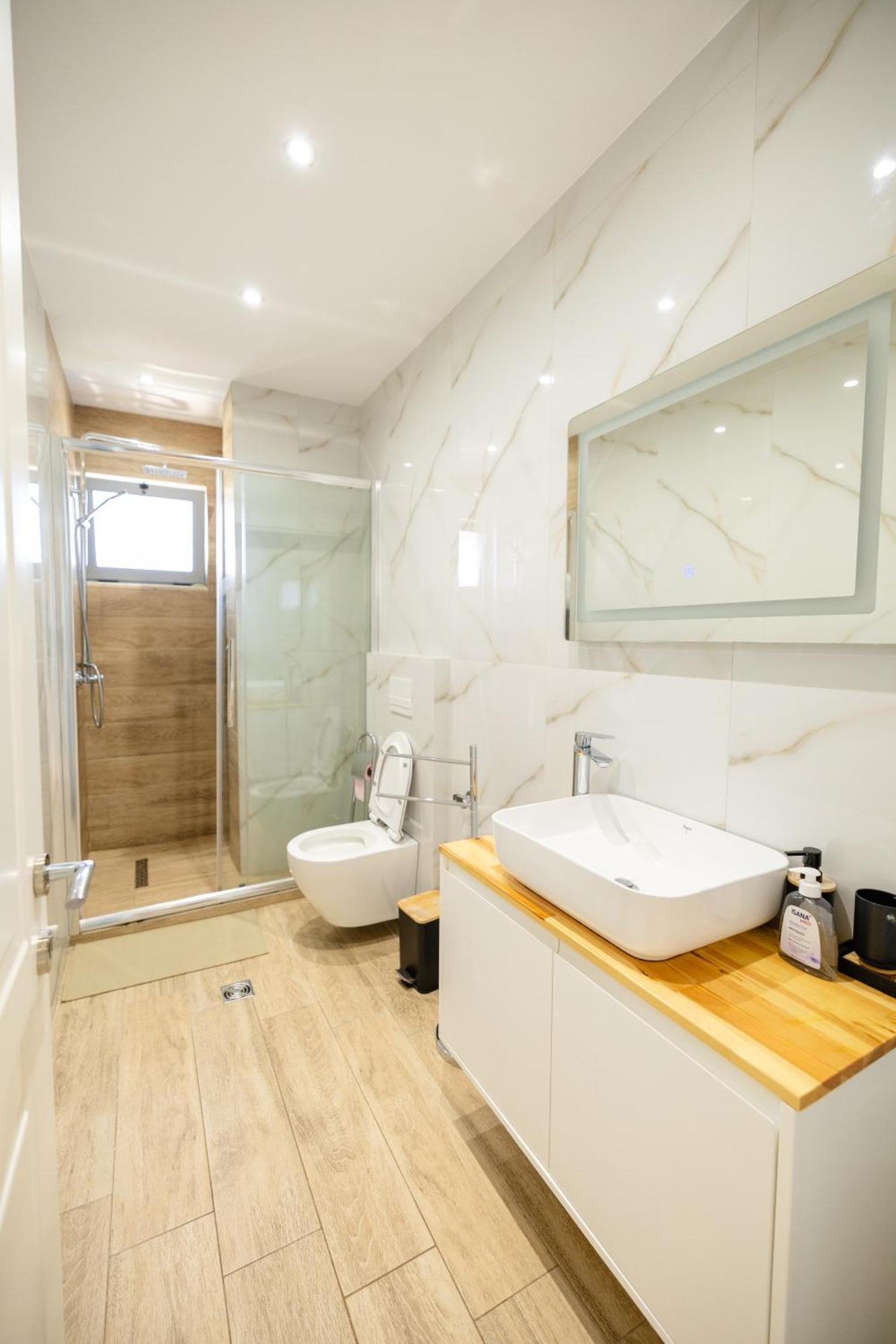 Luxury Center Observatori Apartment Tirana Buitenkant foto