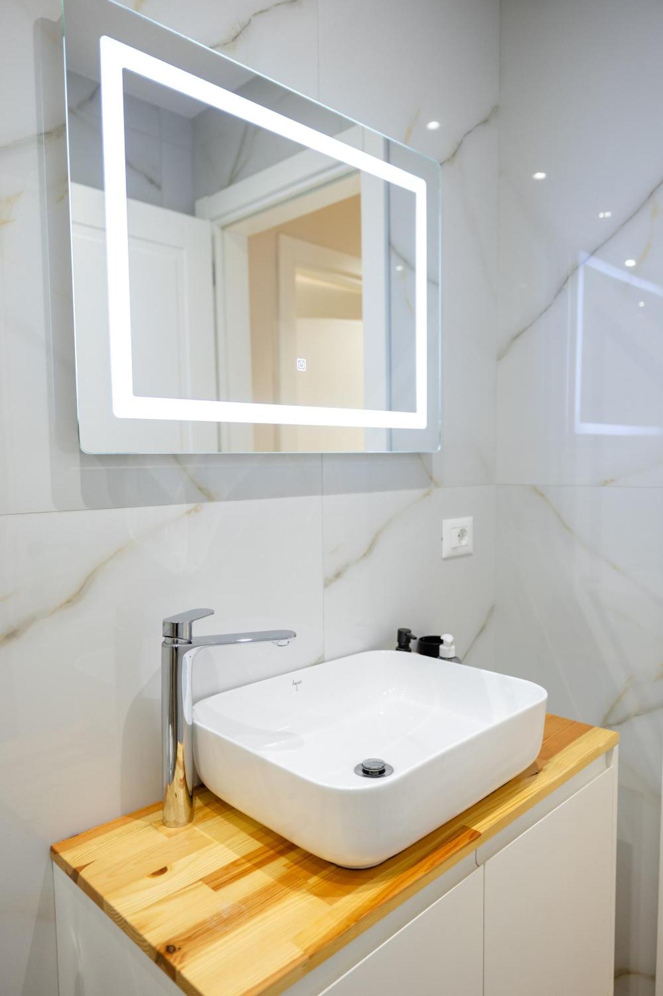Luxury Center Observatori Apartment Tirana Buitenkant foto
