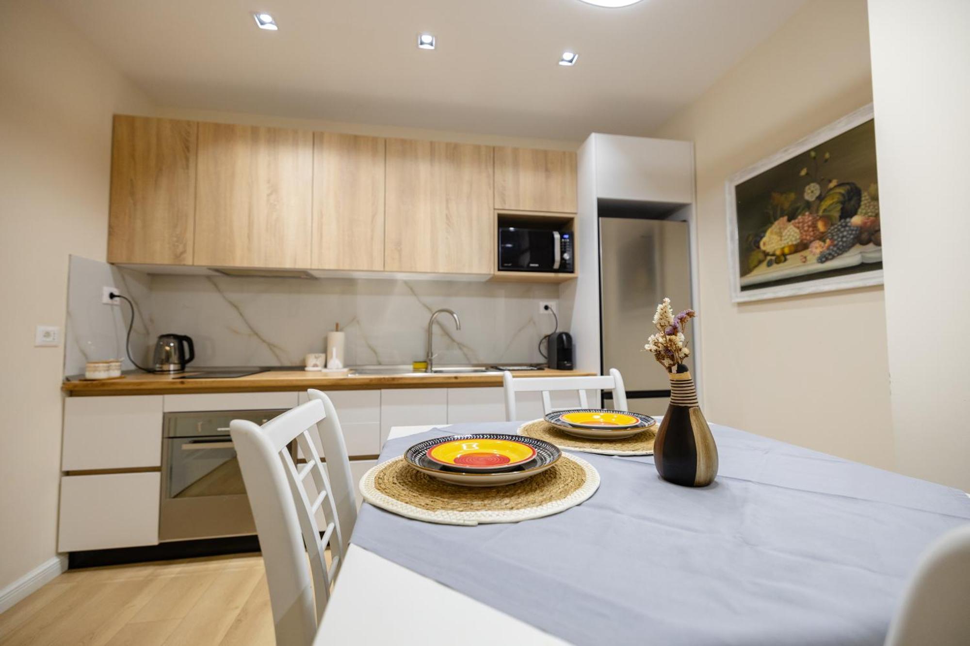 Luxury Center Observatori Apartment Tirana Buitenkant foto