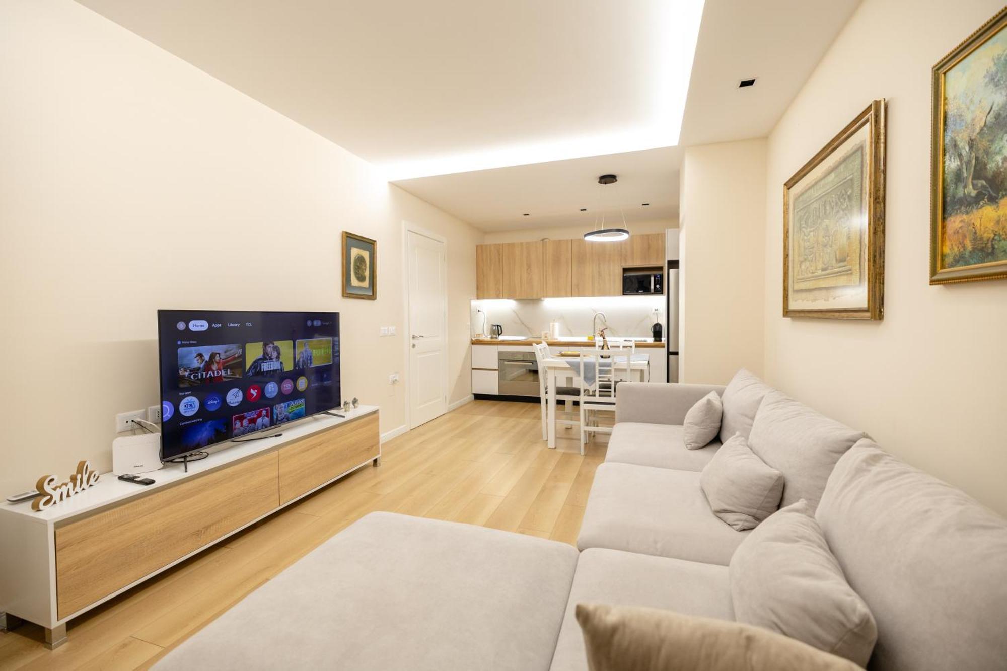 Luxury Center Observatori Apartment Tirana Buitenkant foto