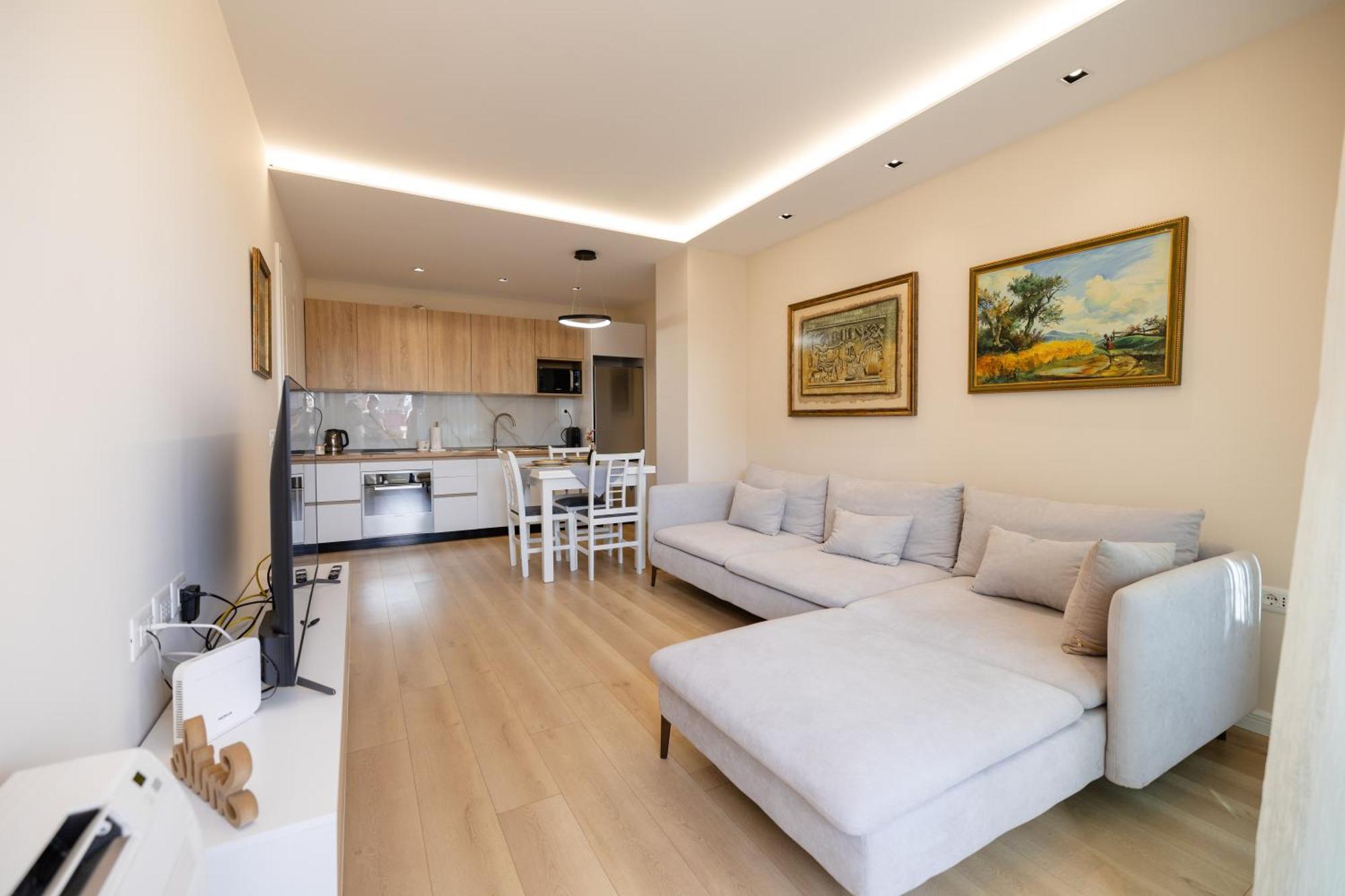 Luxury Center Observatori Apartment Tirana Buitenkant foto