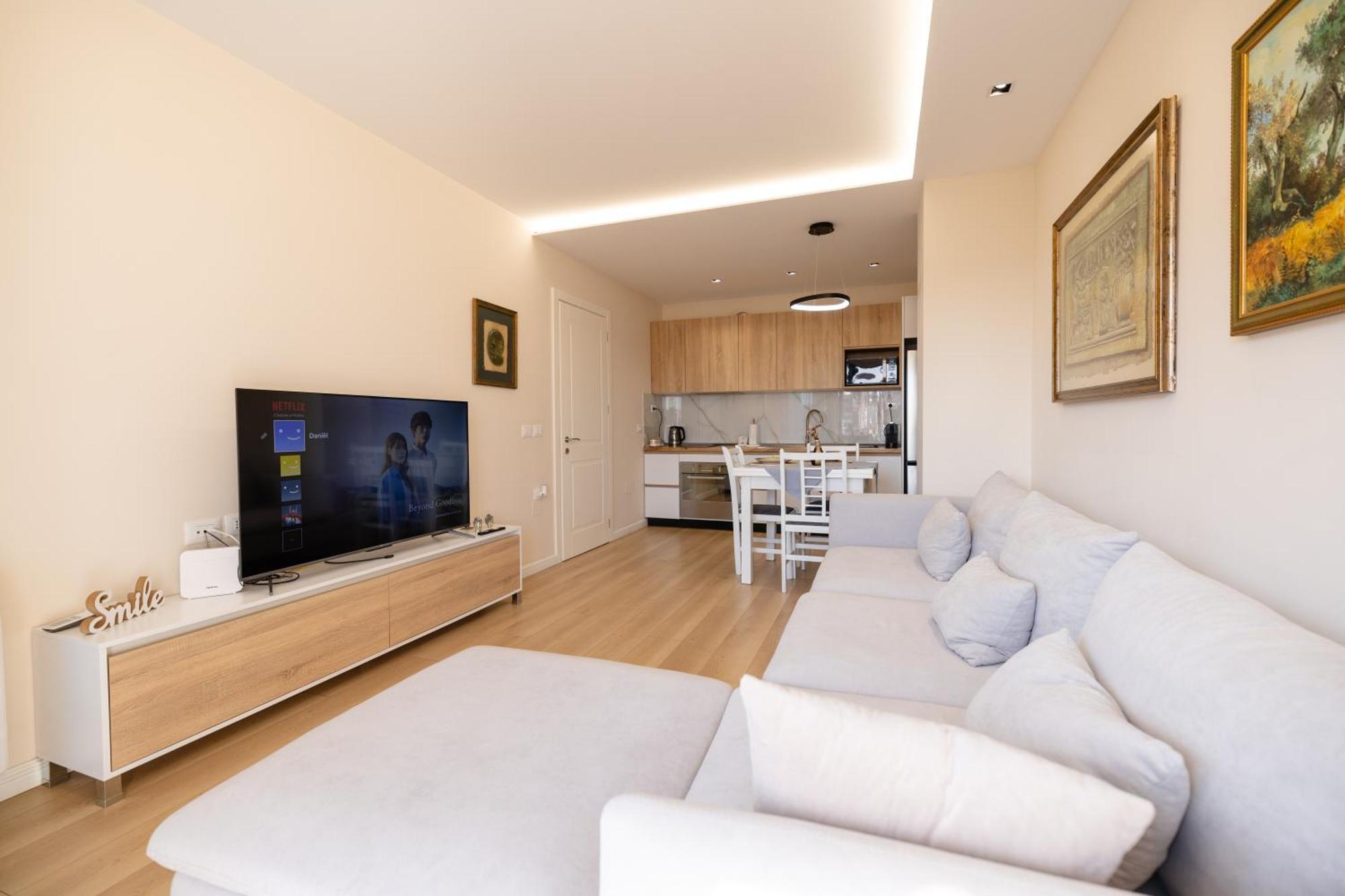 Luxury Center Observatori Apartment Tirana Buitenkant foto